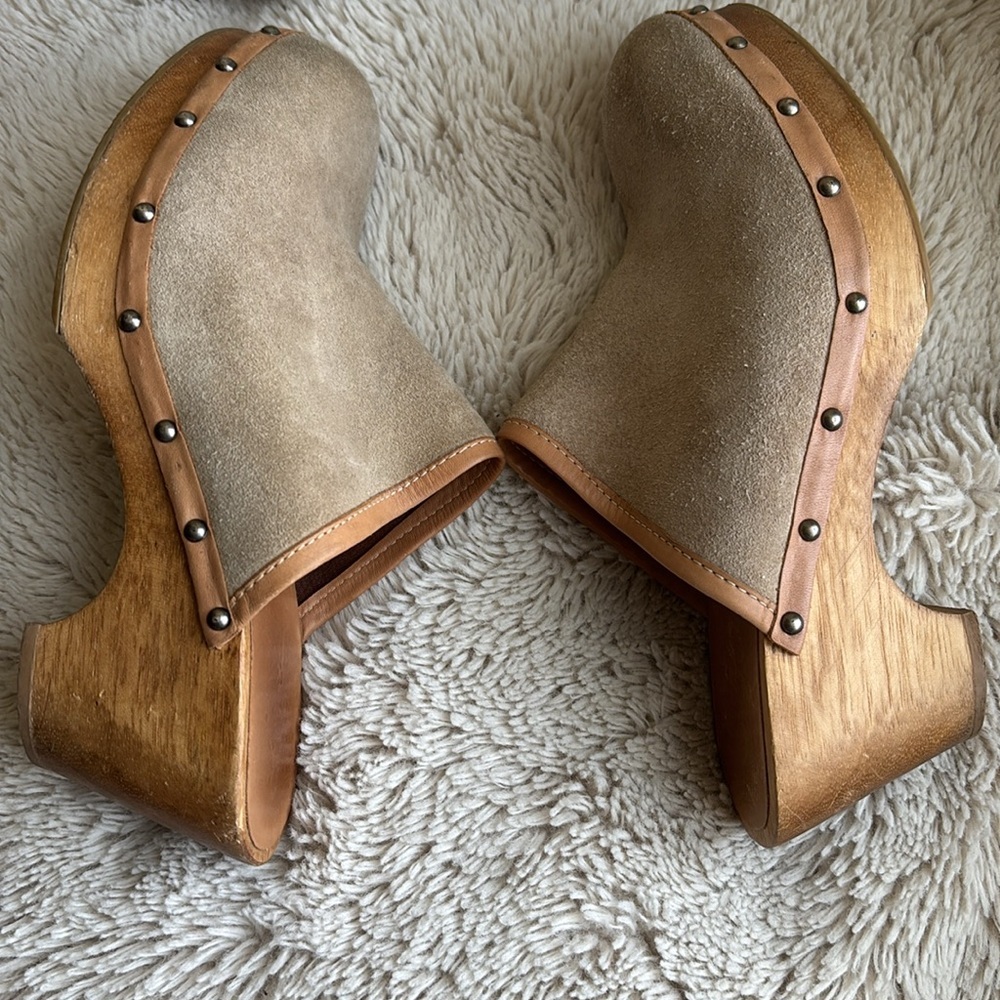 Candie's Tan Suede Mules - Picture 5 of 8